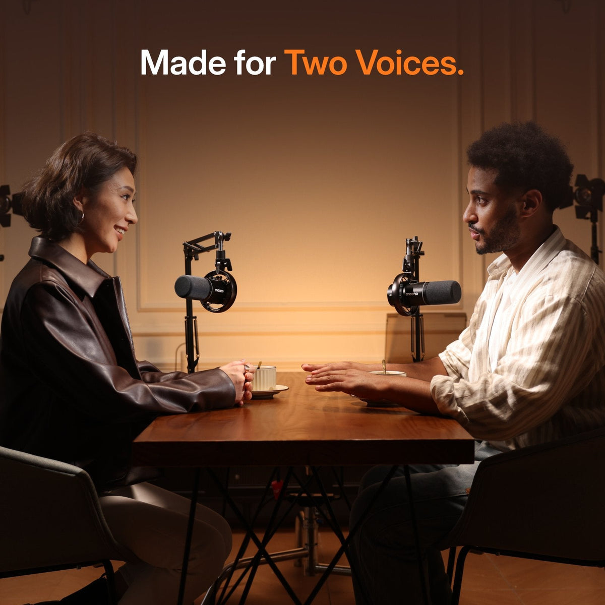 MAONO PD200W co-hosted podcast setup